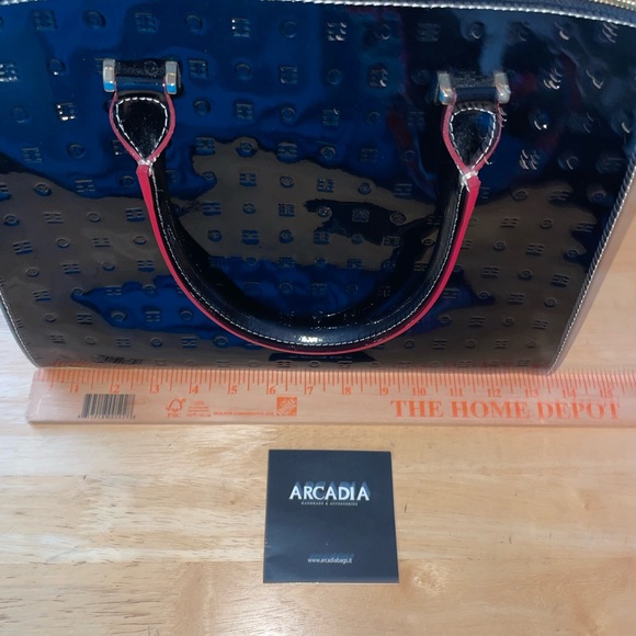 Arcadia - Clizia large top handles Patent Leather Purse - Picture 4 of 8